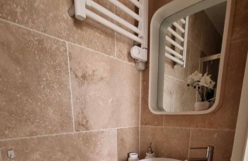 Bretigny-sur-Orge Cabine | Vrbo Property