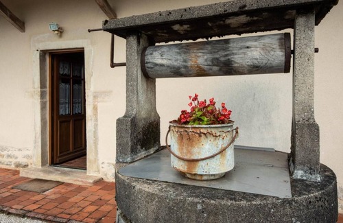 Frontenaud Maison | Vrbo Property