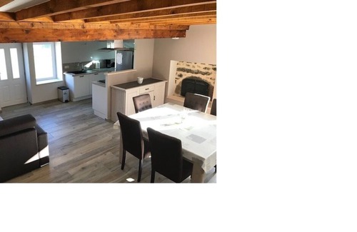 Gourdon Maison | gite des hirondelles calme proche de la foret