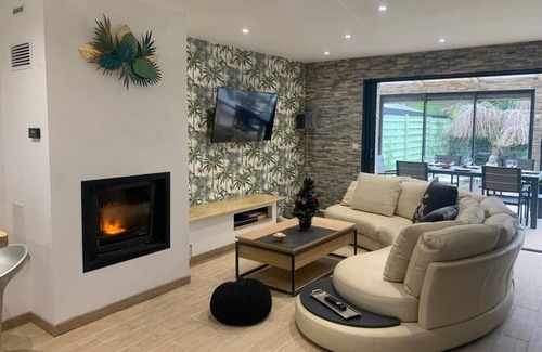 Mandres-les-Roses Maison | Vrbo Property