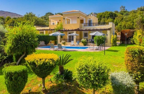 Gerani Maison | Vrbo Property