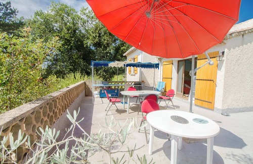 Saint Michel d'Euzet Maison | Maison de campagne vintage, terrain arboré, multiples pôles touristiques autour