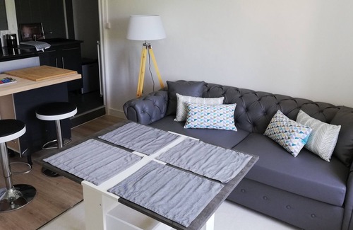 Excideuil Appartement | Studio-Appartement-Douche-Vue historique-Studio