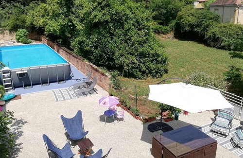 Excideuil Appartement | Studio-Appartement-Douche-Vue historique-Studio