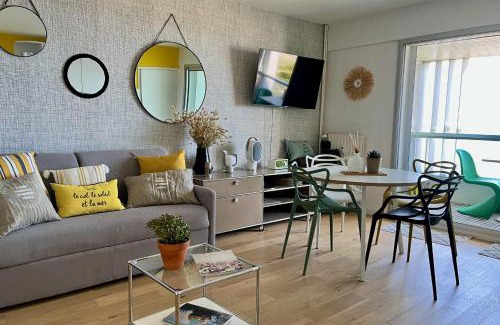 Les Sables d'Olonne Appartement | Vue imprenable sur l'océan & piscine naturelle