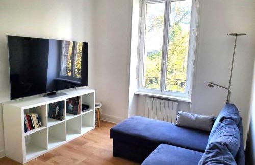 Huelgoat Appartement | Vue imprenable sur le Moulin du chaos !