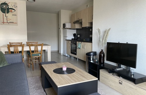 Argeles Gazost Appartement | Vue Insolite sur les Montagnes, Appartement Avec Balcon & Parking Centre-ville