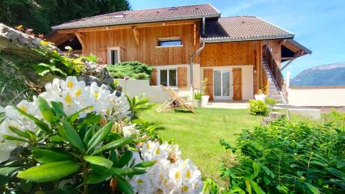 Sevrier Chalet De Ski | VUE LAC LODGES