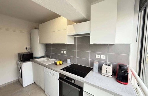 Valras-Plage Appartement | Vue Mer et Plage à Vos Pieds Appartement Lumineux