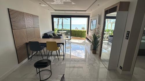 Cros-de-Cagnes Appartement | Vue mer exceptionnelle plage parking