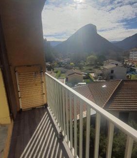 Digne-les-Bains Appartement | Vue sur les Dourbes Studio 44 Thermes