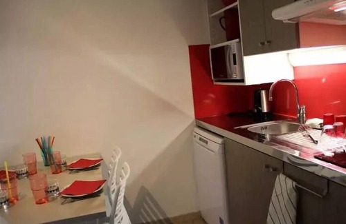 Collonges-la-Rouge Appartement | Gîte 3 Pièces 5 Personnes 2 bébés 2 salles d'eau