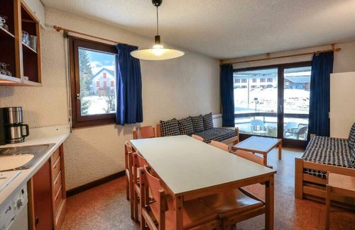Lelex Appartement | VVF Club Essentiel Les Monts du Jura - 3 Pièces 7 Personnes Balcon - La Résidence