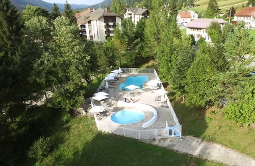 Lelex Appartement | VVF Club Essentiel Les Monts du Jura - 3 Pièces 7 Personnes Balcon - La Résidence