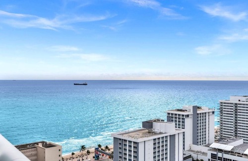Barrier Island Copropriété | W Oceanfront Penthouse Suite