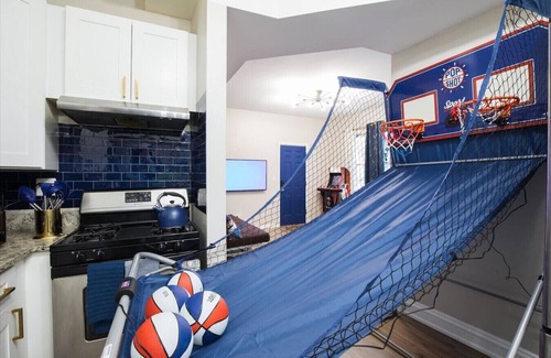 Brighton Park Appartement | W Pershing · Large Chicago Apt 3 Bed | 12 Min Downtown | Arcade