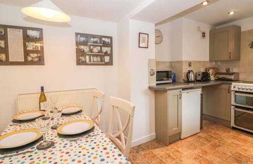 Bourton Cottage | Wadham Cottage, BOURTON-SUR-L'EAU