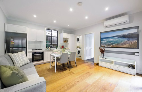 Wahroonga Maison | Wahroonga 2-bedroom charming house with AC, WiFi