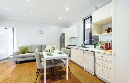 Wahroonga Maison | Wahroonga 2-bedroom charming house with AC, WiFi