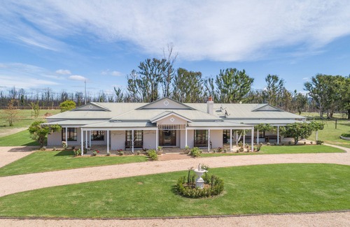 Kangaroo Valley Maison | 10 acres, vues magnifiques, piscine intérieure chauffée