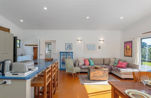 Kuaotunu Maison | Wai Whare - Kūaotunu Holiday Home