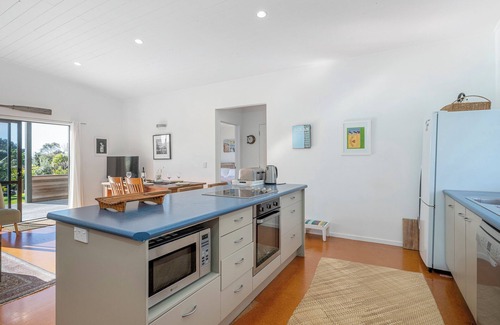 Kuaotunu Maison | Wai Whare - Kūaotunu Holiday Home
