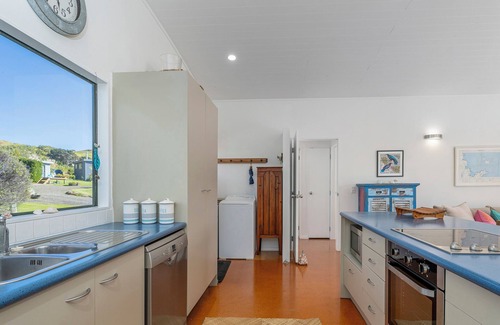 Kuaotunu Maison | Wai Whare - Kūaotunu Holiday Home