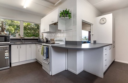 Waikanae Maison | Waikanae Old Beach - sun, views and sand