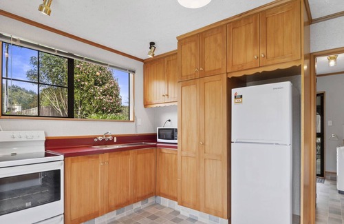 Waikawa Maison | Waikawa Mountain View - Waikawa Holiday Home