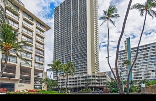Waikiki Copropriété | Waikiki clean studio apartment, 7 minute walk to a beach, next to Ala Way Canal,