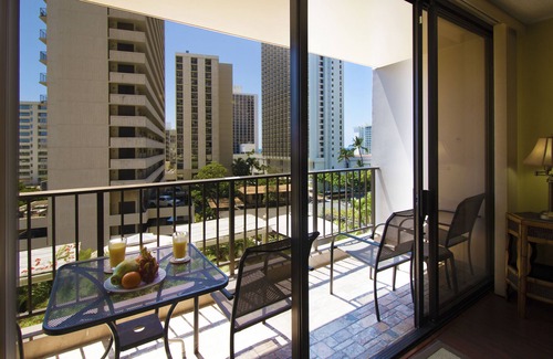 Diamond Head - Kapahulu - St. Louis Copropriété | 8ème étage Waikiki Sunset | Près de la plage | Parking et WiFi