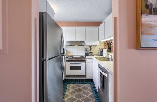 Wailea Copropriété | Wailea Ekahi 12D - Budget Friendly Ocean View Studio w/ Lanai, Kitchen, WD, & AC