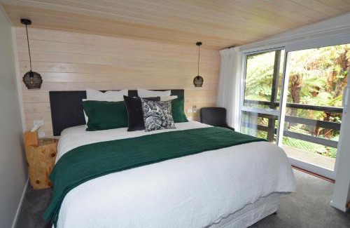 Kaimarama Cabine | Wairua Lodge - Rainforest River Retreat