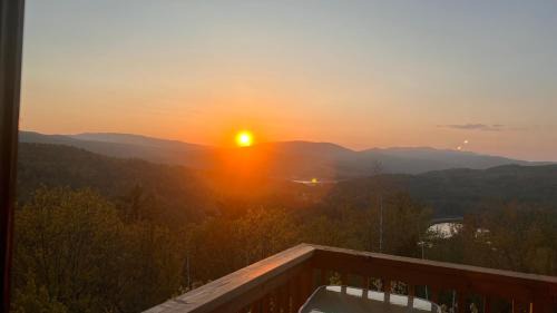 Campton Maison | Waking up in the Mountains