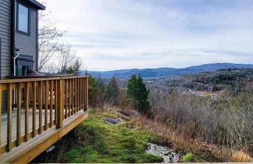 Campton Maison | Waking up in the Mountains