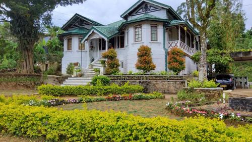 Hatton Hôtel | Walauwa on the hill