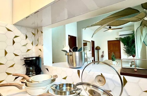 Santurce Cabine | Walk 2 beach-Pool & free prkg[5 bdrm]/Chic&Stylish
