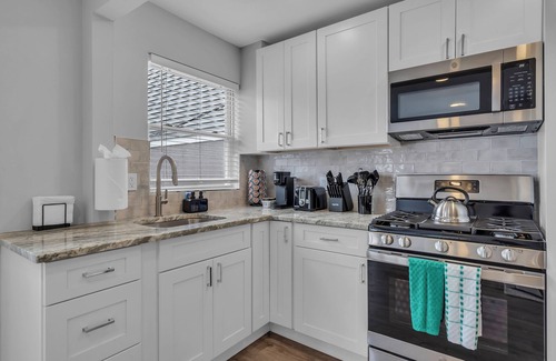 Seaside Heights Maison | Walk 2 Beach with Towels & Linens, Coffee, BBQ Grill and AC