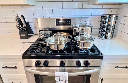 Walnut Creek Appartement | Walk Downtown Work Here Fast WiFi Parking King Bed New Kitchen