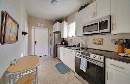 Near East Side Maison | Walk to Alamodome! Central San Antonio Home
