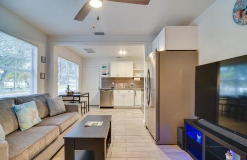 Bayview Maison | Walk to Art District and Beach Pet-Friendly Getaway