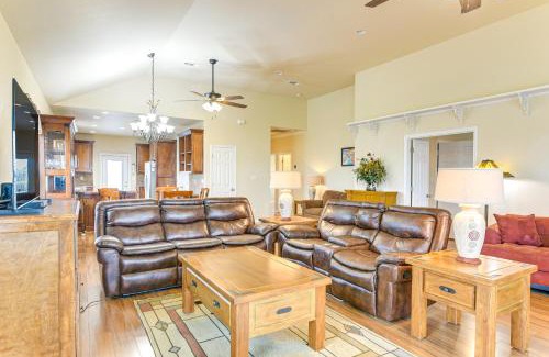Gilchrist Maison | Walk to Beach Bayfront Gilchrist Getaway!