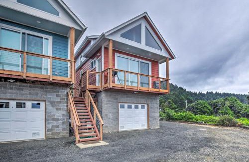 Yachats Maison | Walk to Beach! Chic Yachats Gem with Private Balcony