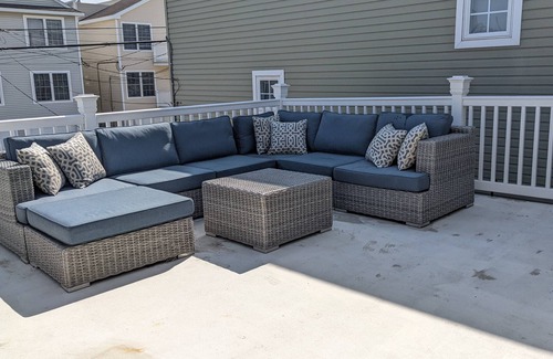North End Maison | 🏖️ Walk to beach, coastal luxe🌟NEWLY remodeled, large deck in ❤️ of OC!