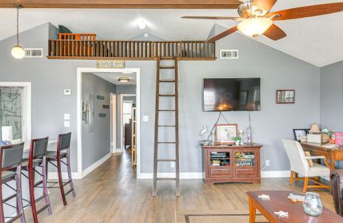 San Luis Maison | Walk to Beach Family Getaway By San Luis Pass!