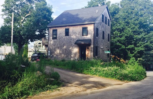Biddeford Maison | Promenade à la plage, quartier calme, chien amical