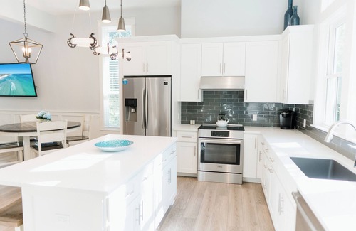 Cottage District Maison | Walk to Beach, 2 Shared Pools, Enclosed Porch, Bikes | 30A Hideaway by AvantStay