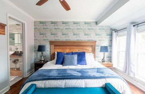 Rutledge Hill Maison | Walk To Broadway Charming Modern Historic Townhome