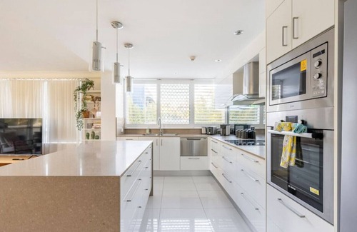 Burleigh Heads Appartement | Le meilleur emplacement sur GC, juste en face du Burleigh Pavilion, de Rick Shores et plus