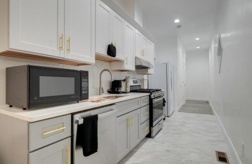 South Louisville Maison | Walk to Churchill Downs Central Louisville Home!